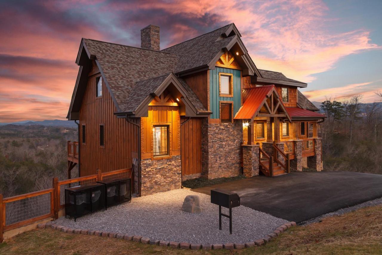 Splash Mountain Pool Hot Tub Theater Game Room Sevierville Exterior photo