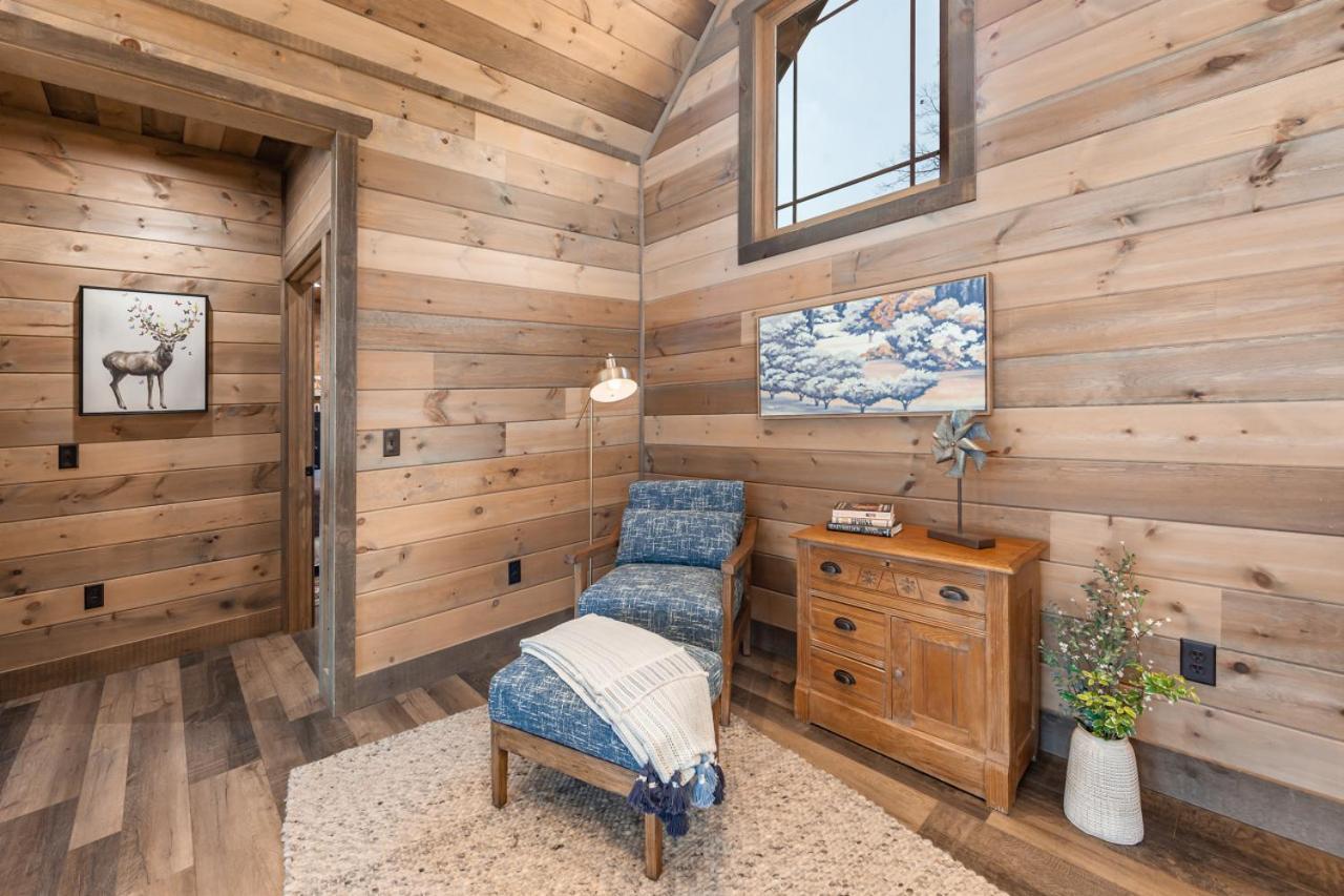 Splash Mountain Pool Hot Tub Theater Game Room Sevierville Exterior photo